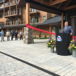 Shumlin celebrates opening of burke mountain hotel