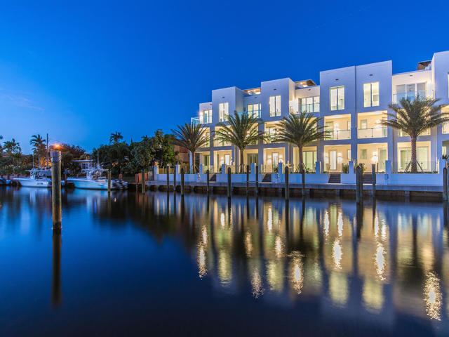 Normal sky230 luxury townhomes water front views